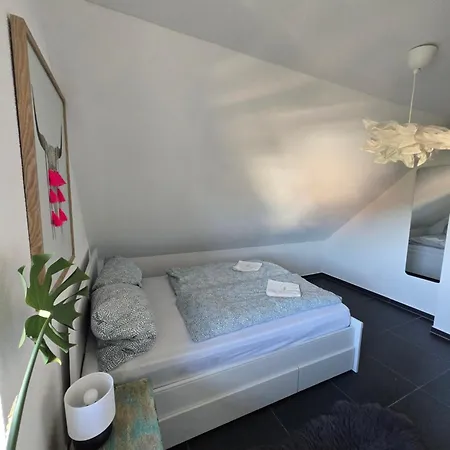 Schwarzwald-oase Mit Panoramabalkon - 3 Schlafzimmer - 6 Gaeste *